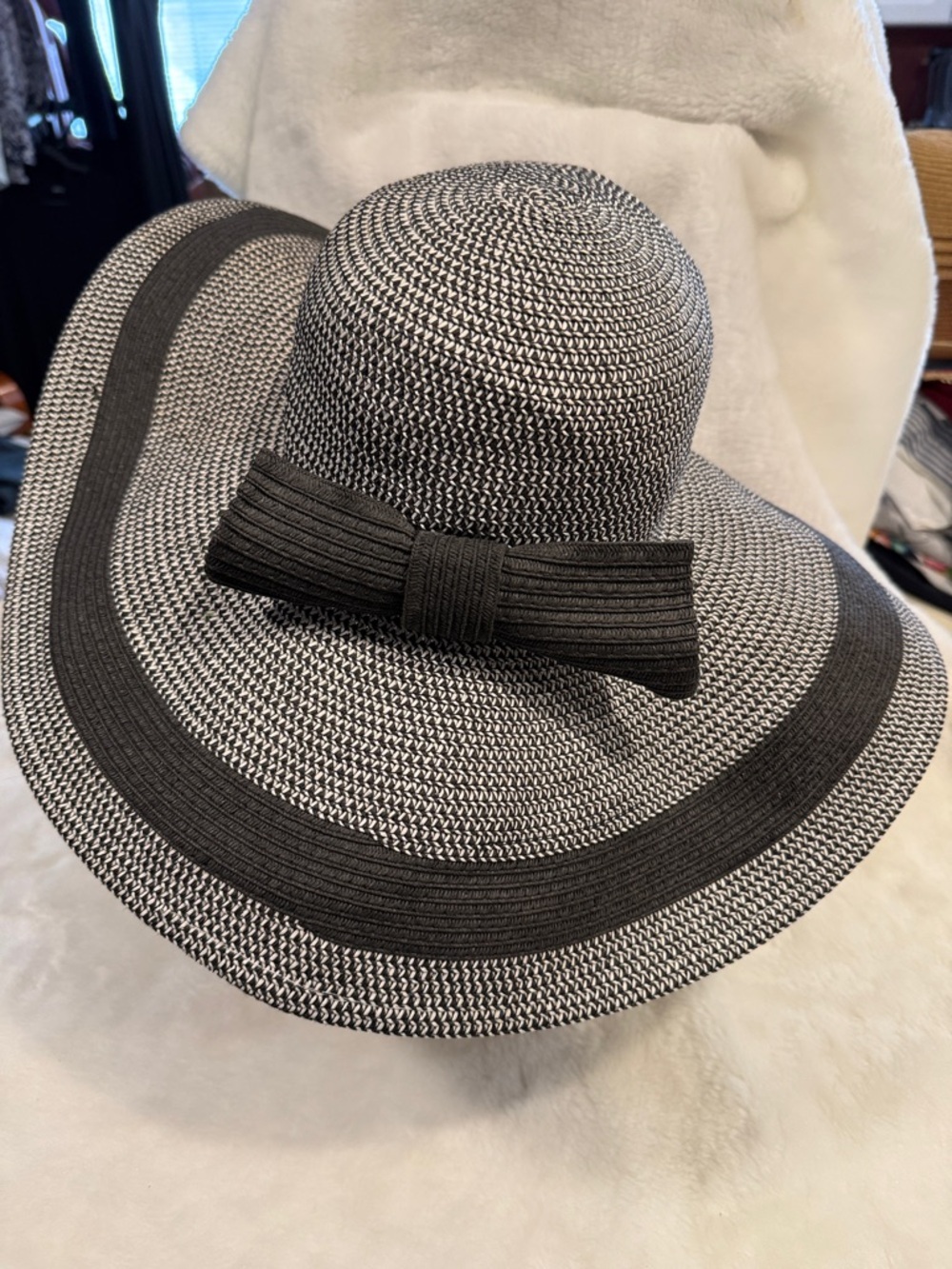 Black White Wide Brim Sun Hat Bow Accent Packable Summer Beach Hat